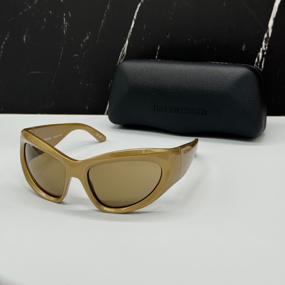 NEW BB0228S 004 BALENCIAGA GOLD BROWN OVAL WOMEN BALENCIAGA SUNGLASSES - Picture 1 of 11